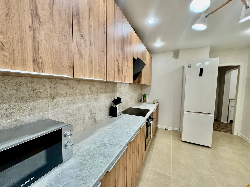 Роскошная + камин + ТВ 2 метра