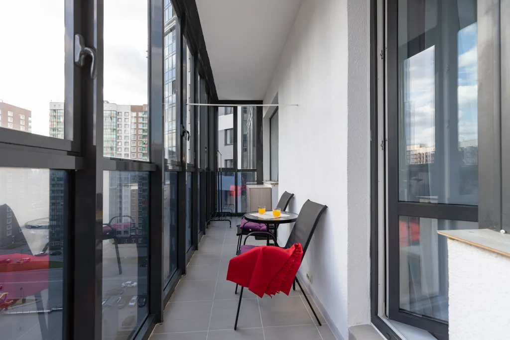 Евродвушка с большой лоджией