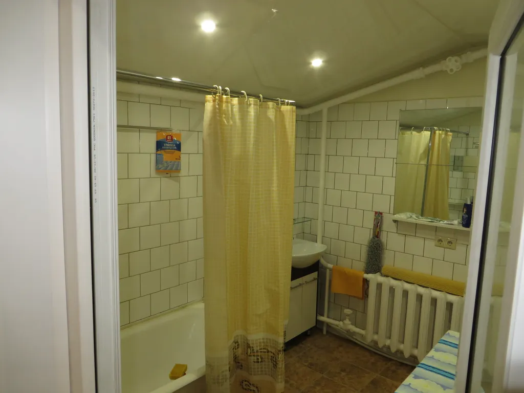 Семейный 4 х местный номер эконом в Гостевом доме