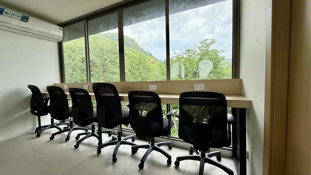 Релакс у моря с бассейном и спортзалом, рядом Камала пляж