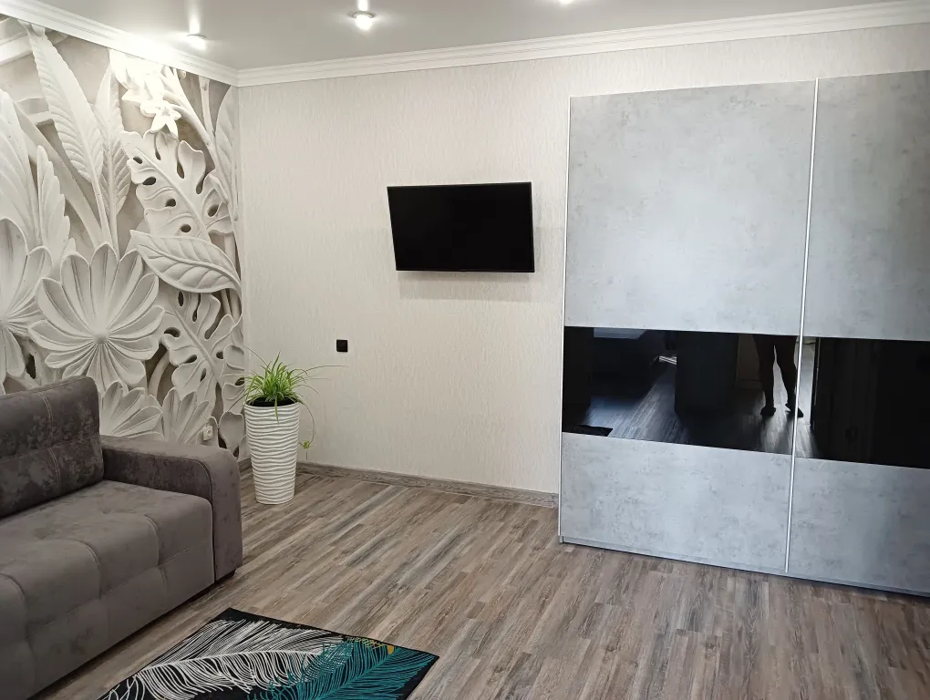 Новая 2-комнатная квартира на набережной с супер дизайном