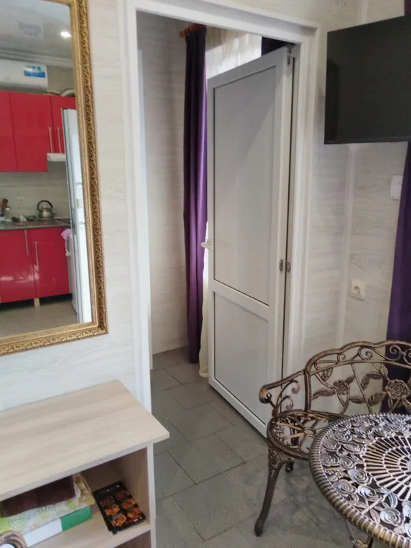 Квартира Квартира Гостевой дом " калинина 20 " номер люкс " 3 н " — Ейск