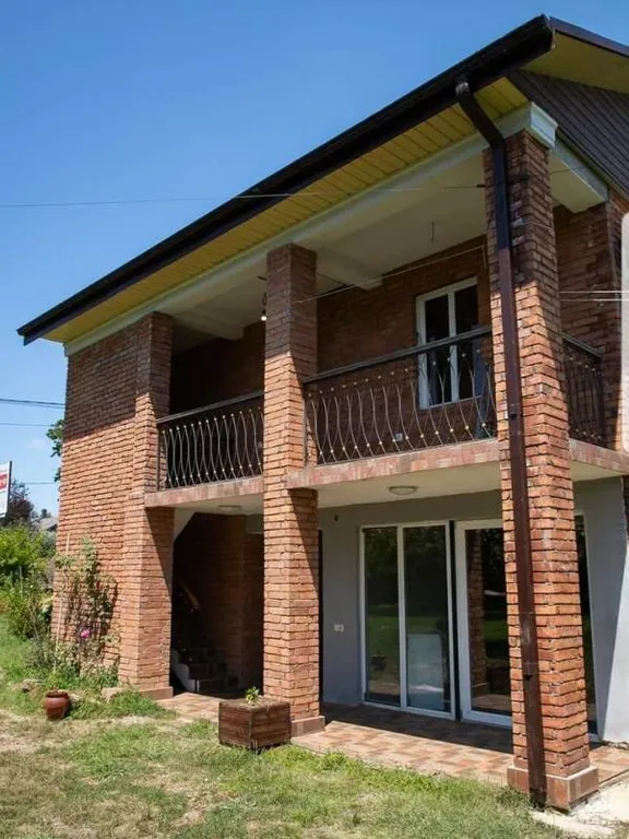 Просторный дом у моря