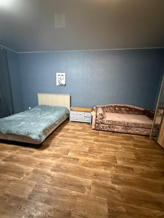 Большая студия с парковкой и местом для отдыха на территории