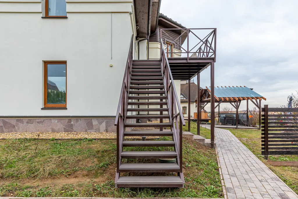 Дом у озера