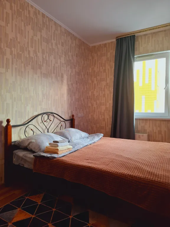 Просторная квартира — аренда посуточно в Голубое