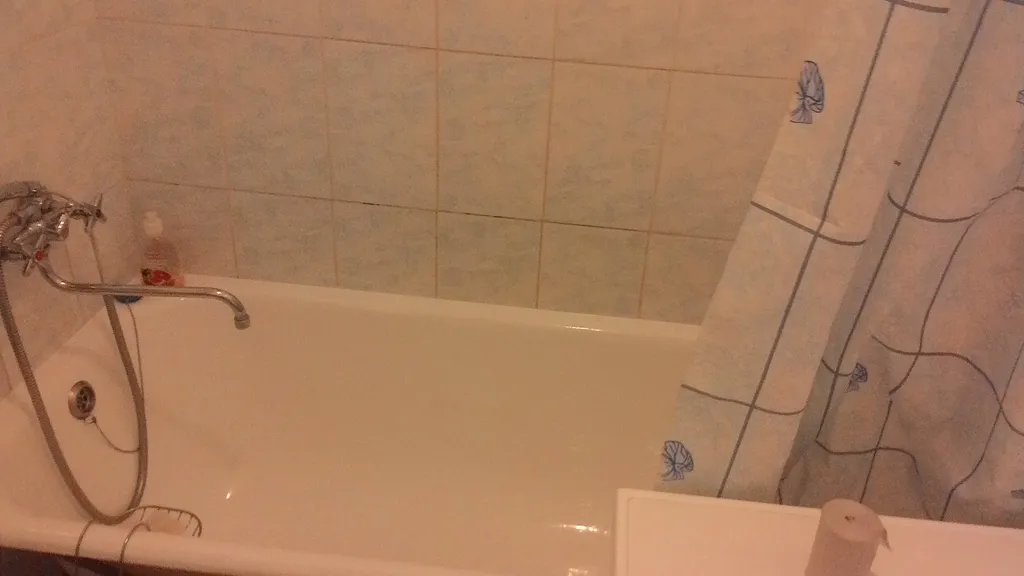 Квартира Светлая и тихая квартира с балконом — Лабинск