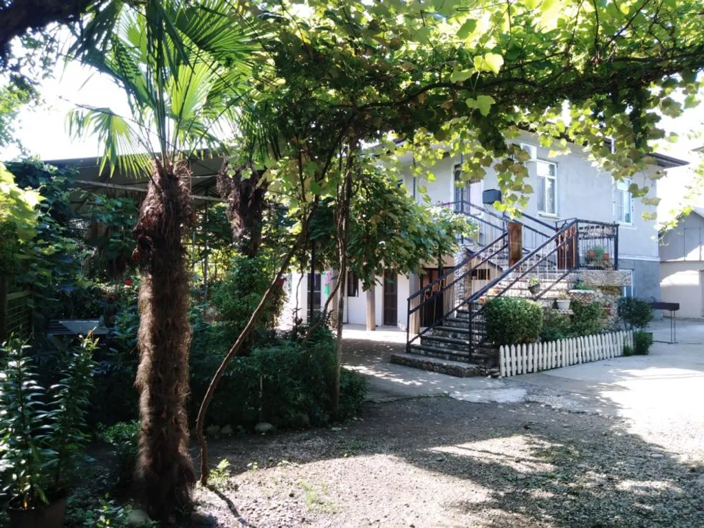 Уютная комната на берегу моря