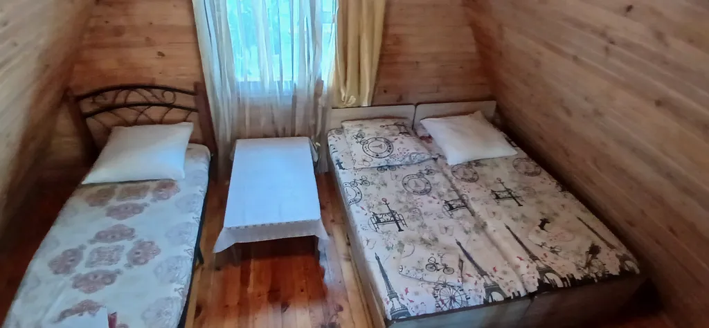 Коттедж Домик в центре с беседкой — Сочи