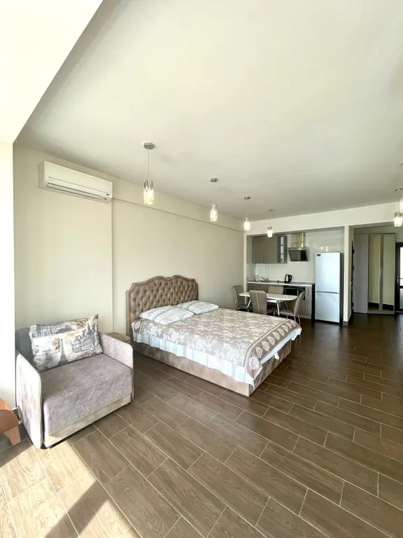 Эллинг на берегу моря