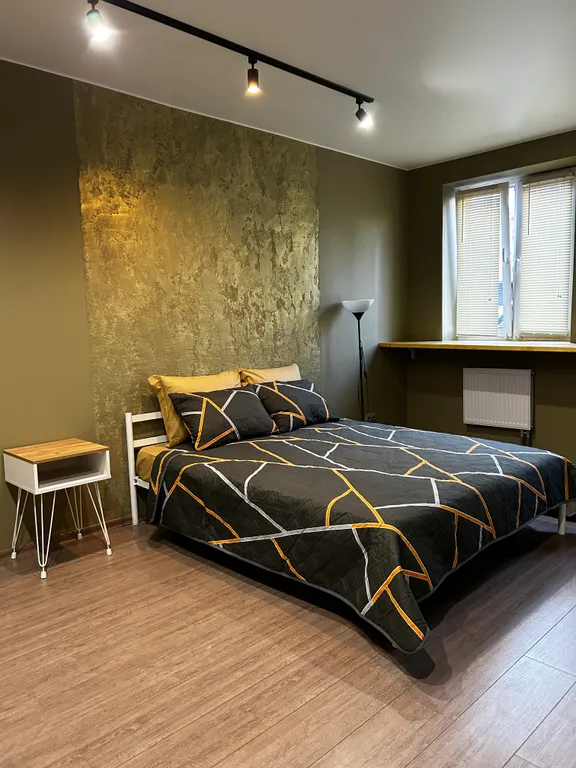 Студия с дизайнерским ремонтом