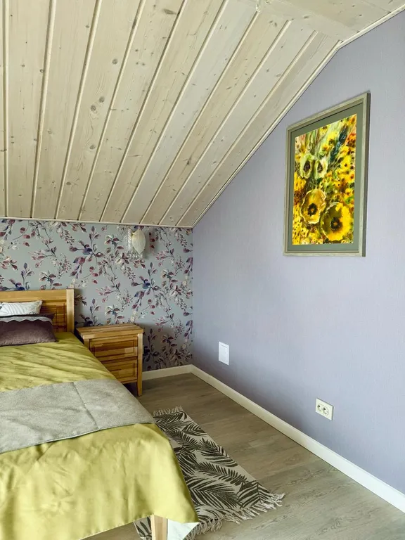 Дом рядом с озером