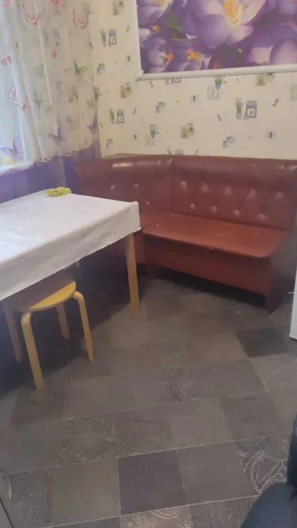 Комната с балконом, под ключ