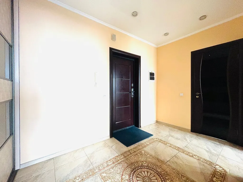 Квартира Квартира рядом с торговым центром планета — Красноярск