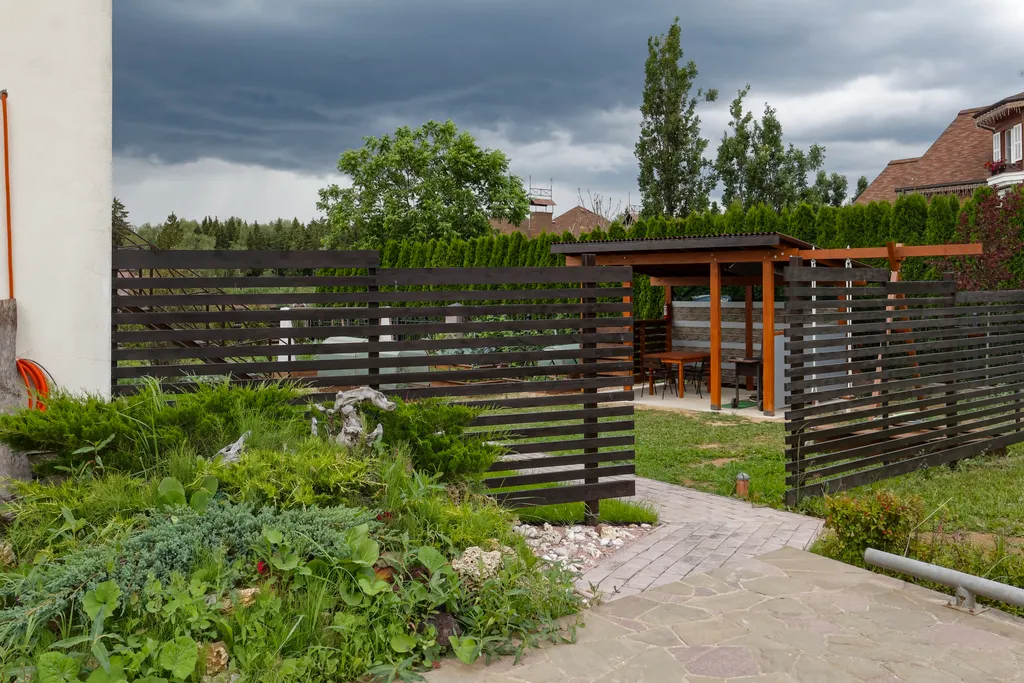 Студия в доме у озера