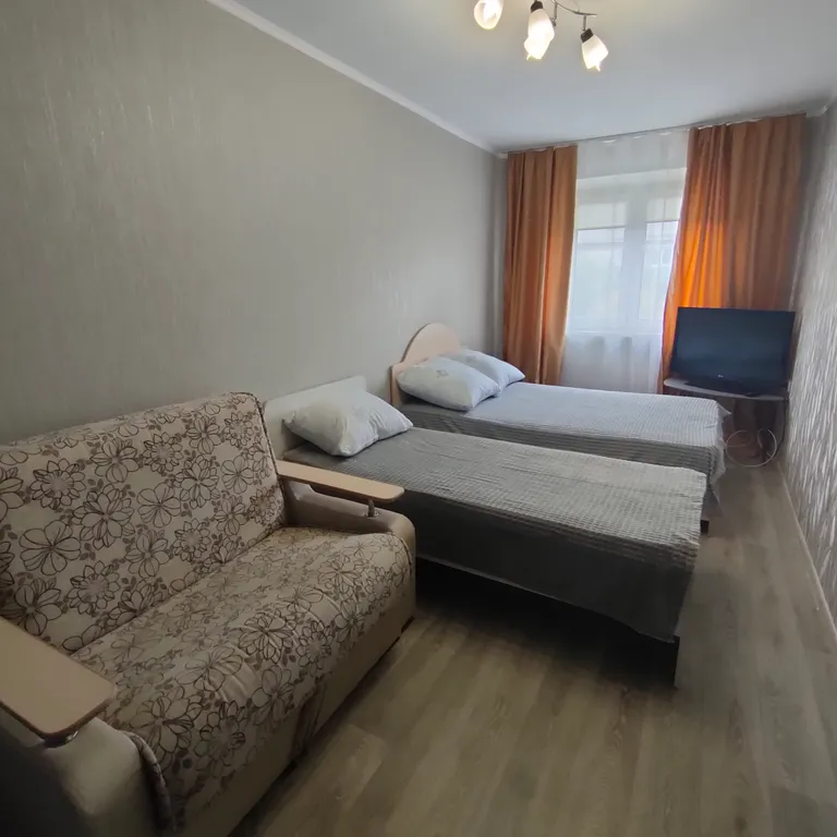 Раздельная квартира возле парка притяжения