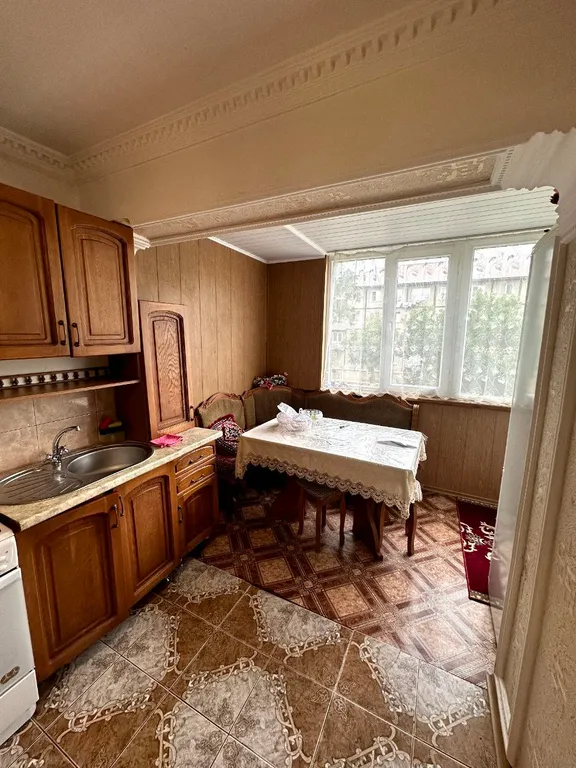 Квартира находится в центре посёлка Дубки