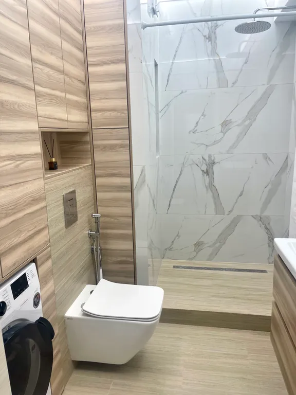 Апартаменты в центре на набережной с видом на реку