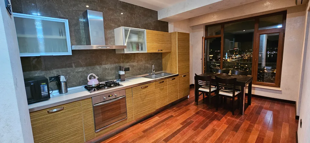 Квартира с видом на море и город