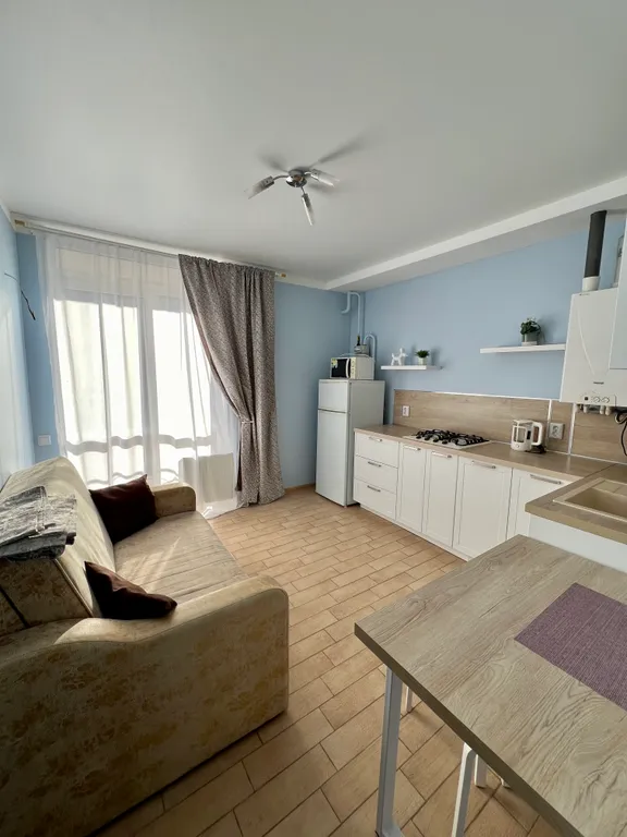 Просторная квартира в 300 метрах от моря