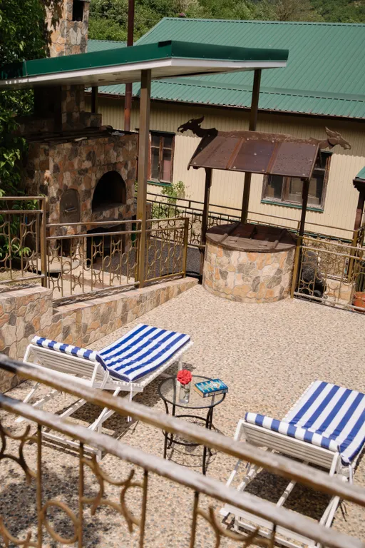 Дом с бассейном Лакшми