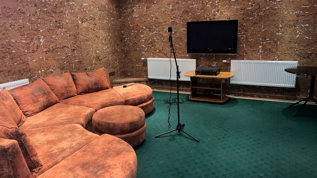 Коттедж у реки