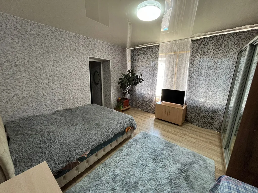 Коттедж Трёхкомнатный дом в центре Судака) — аренда посуточно в Судак