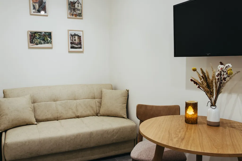 Студия с видом на горы и бассейном