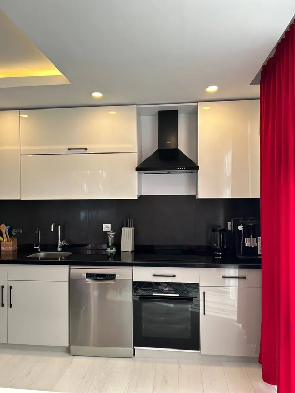 Апартамент в 100 метрах от пляжа Клеопатры