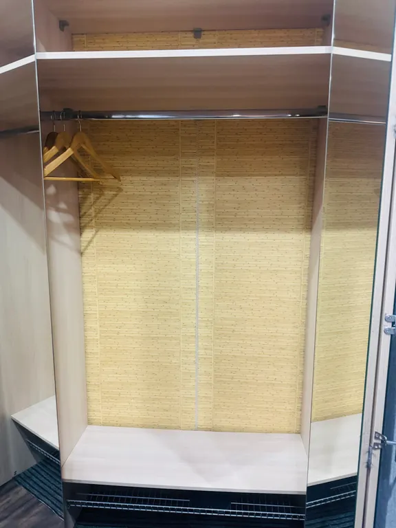 Уютная двухкомнатная квартира с видом на пруд