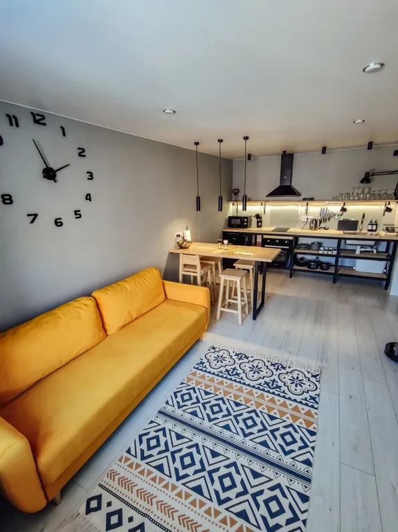 Уютная квартира в центре города с видом на гору — аренда посуточно в Кировск