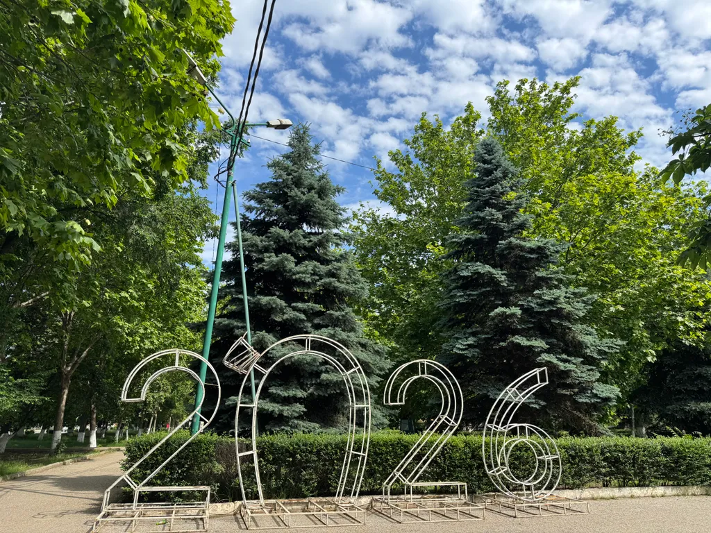 Уютная, новая квартира в центре города с видом на гору Пушкинтау