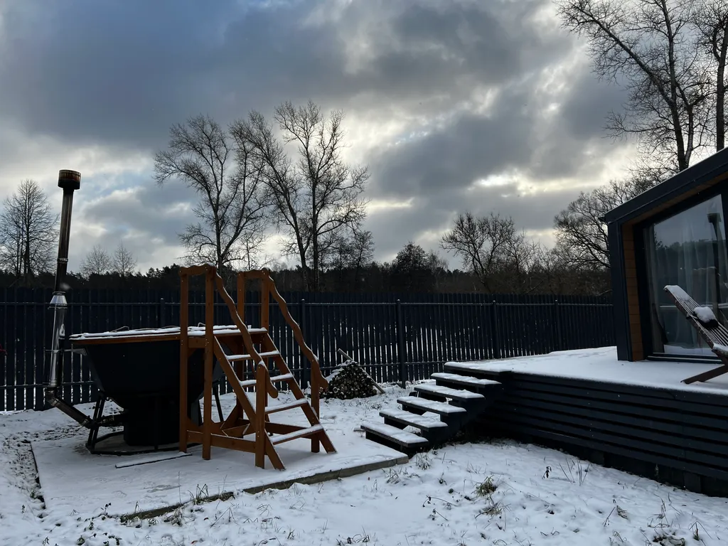 Дом на берегу пруда в Эко-местечке с банным чаном