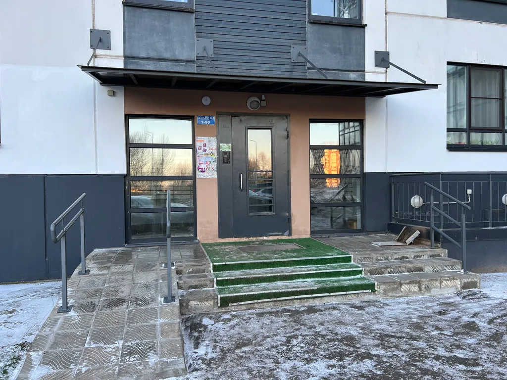 Апартамент с видом на реку Волхов