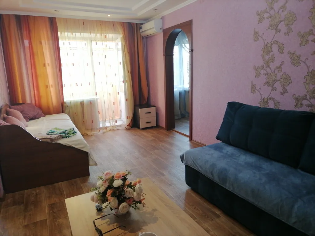 В самом центре города уютная двух комнатная квартира. — аренда посуточно в Саранск