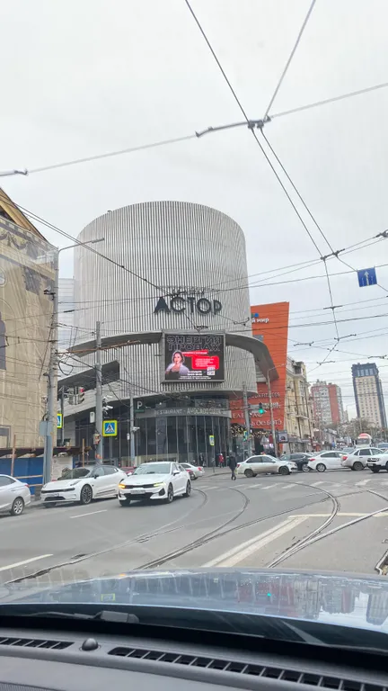 Большая 2-комнатная квартира в центре города с зонами для  фотографий