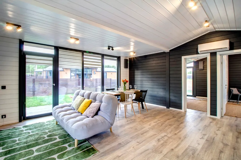 Уютный дoм с видом на лес в молoдoм пocёлкe