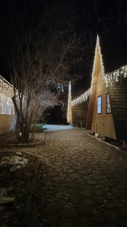 Домики у реки в тихом, уединённом месте, по дороге на Архыз