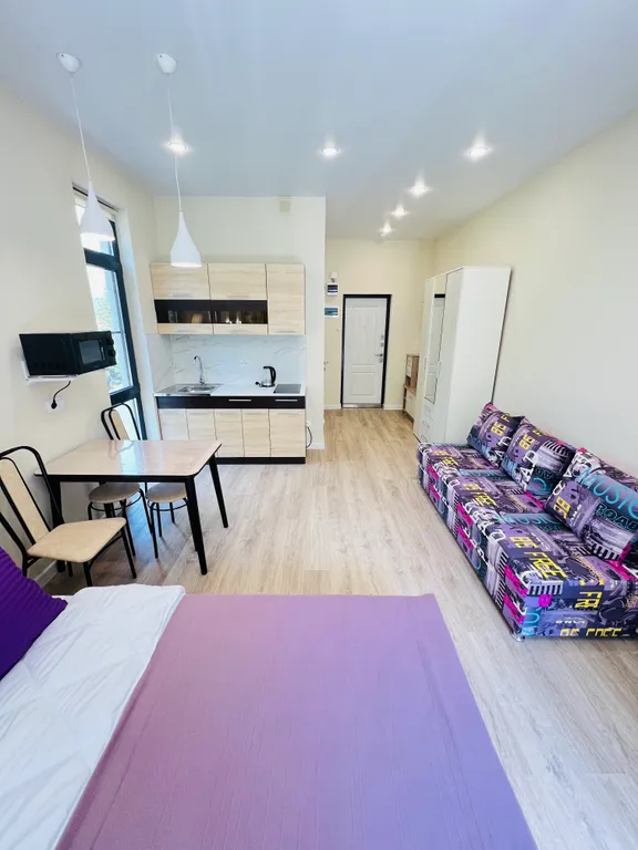 Уютная студия с бассейном