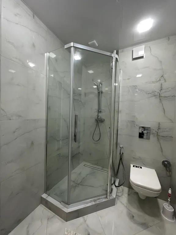 Новая квартира в новом доме недалеко от моря