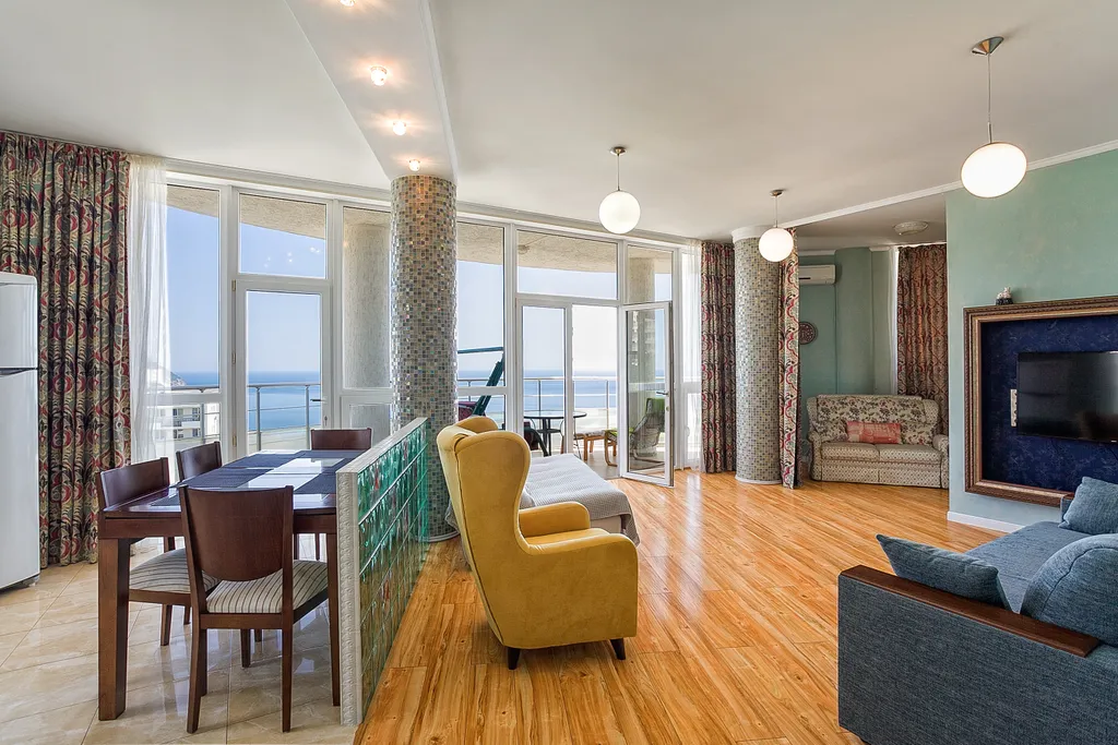 Суперпанорамная квартира в ЖК Белый дом — аренда посуточно в Гурзуф