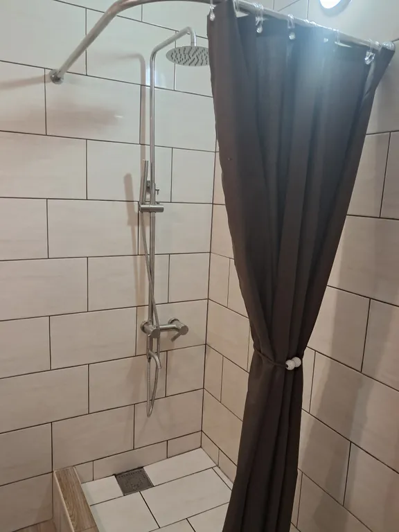 Комната-студия с отдельным входом