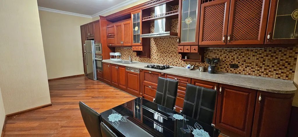 Квартира с видом на Пламенные Башни