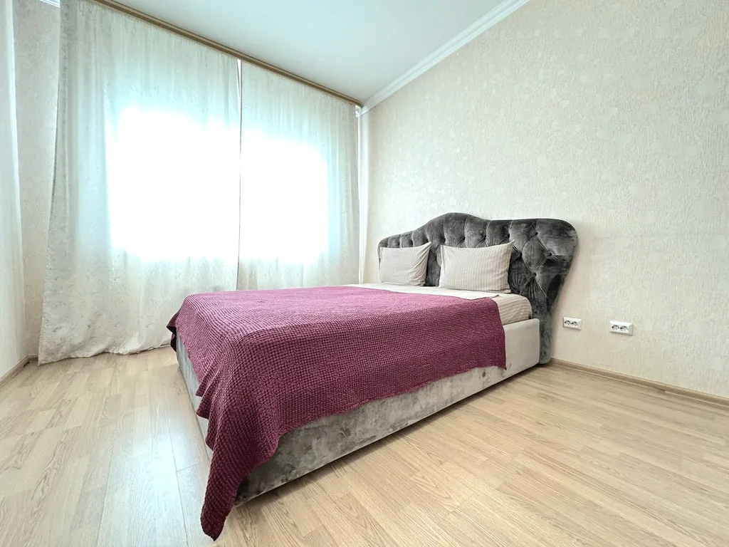 2-комнатная квартира с балконом на Притомском напротив ЛДК — аренда посуточно в Кемерово