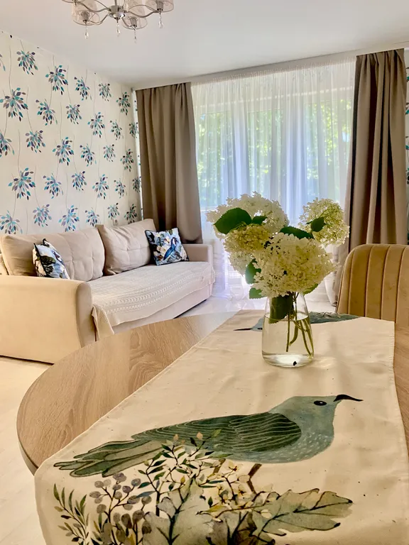 Квартира Двухкомнатные апартаменты с балконом Sinyaya ptichka — аренда посуточно в Псков