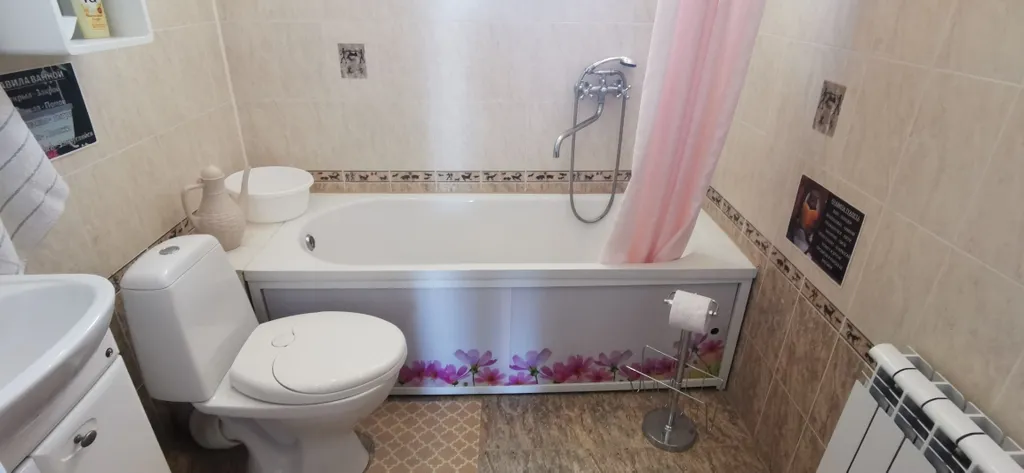 Уютная комната в частном доме у моря, удобства на этаже