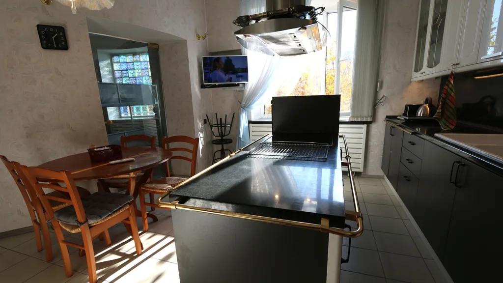 Просторная квартира с сауной рядом спорткомплекс Курган