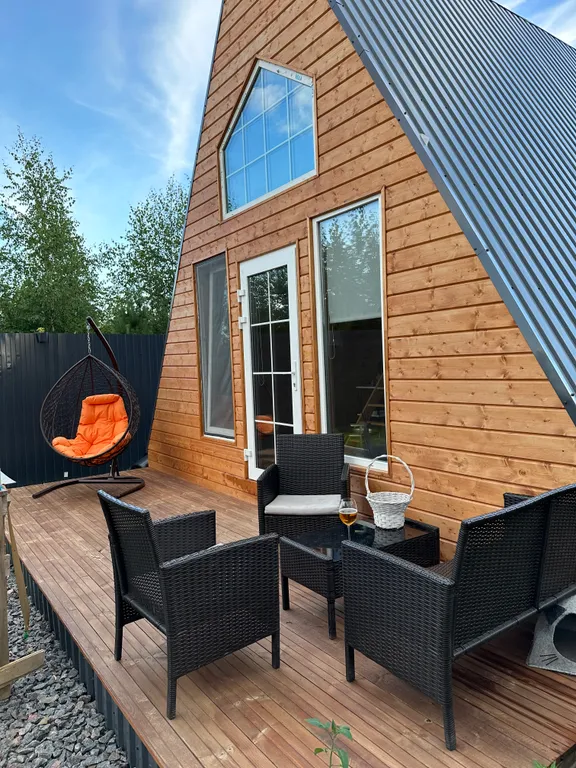 Уютный шале в сосновом лесу с баней