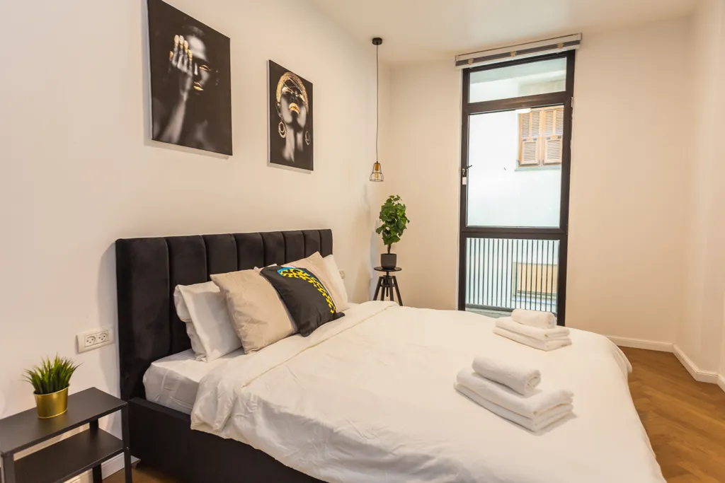 Стильная и полностью оборудованная квартира в центре у моря