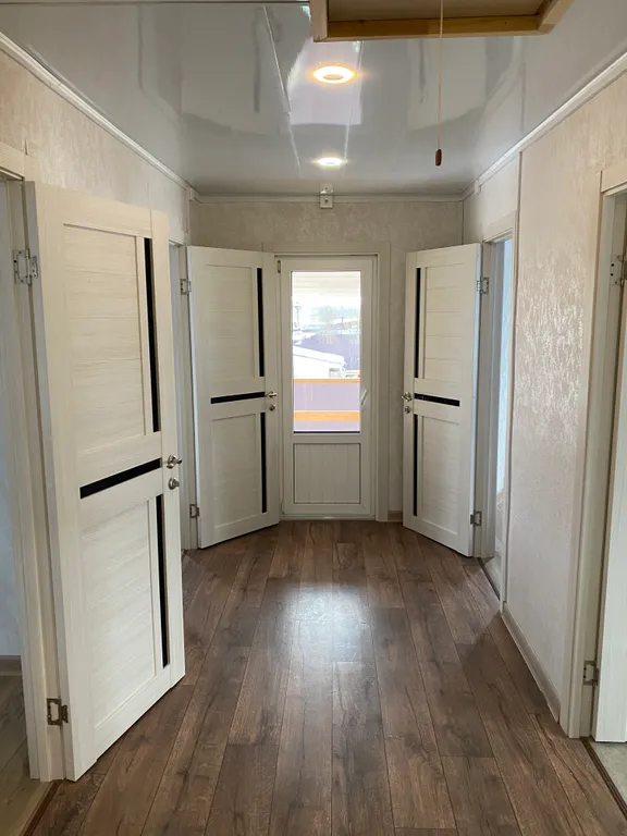 Загородный дом с 5 комнатами, зоной барбекю и баней